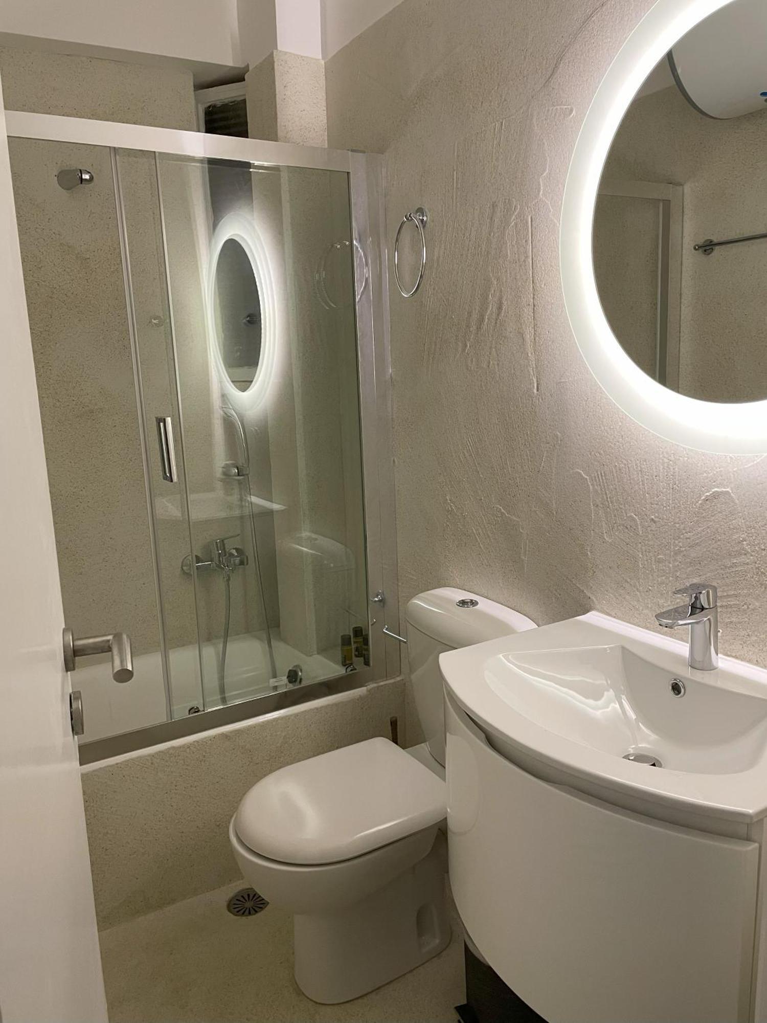 Four Seasons Sea View Apartment أثينا المظهر الخارجي الصورة